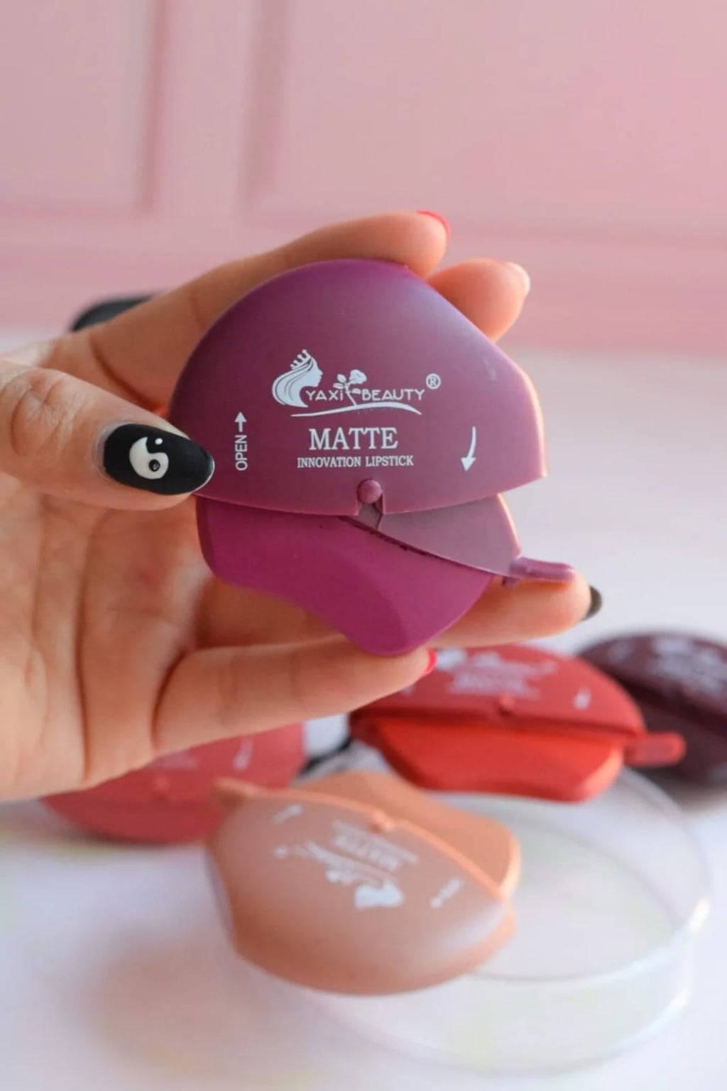Velvet Matte Lipstick Lazy Lip Lipstick Matte Long Lasting Lipstick (random color) - Pack of 2
